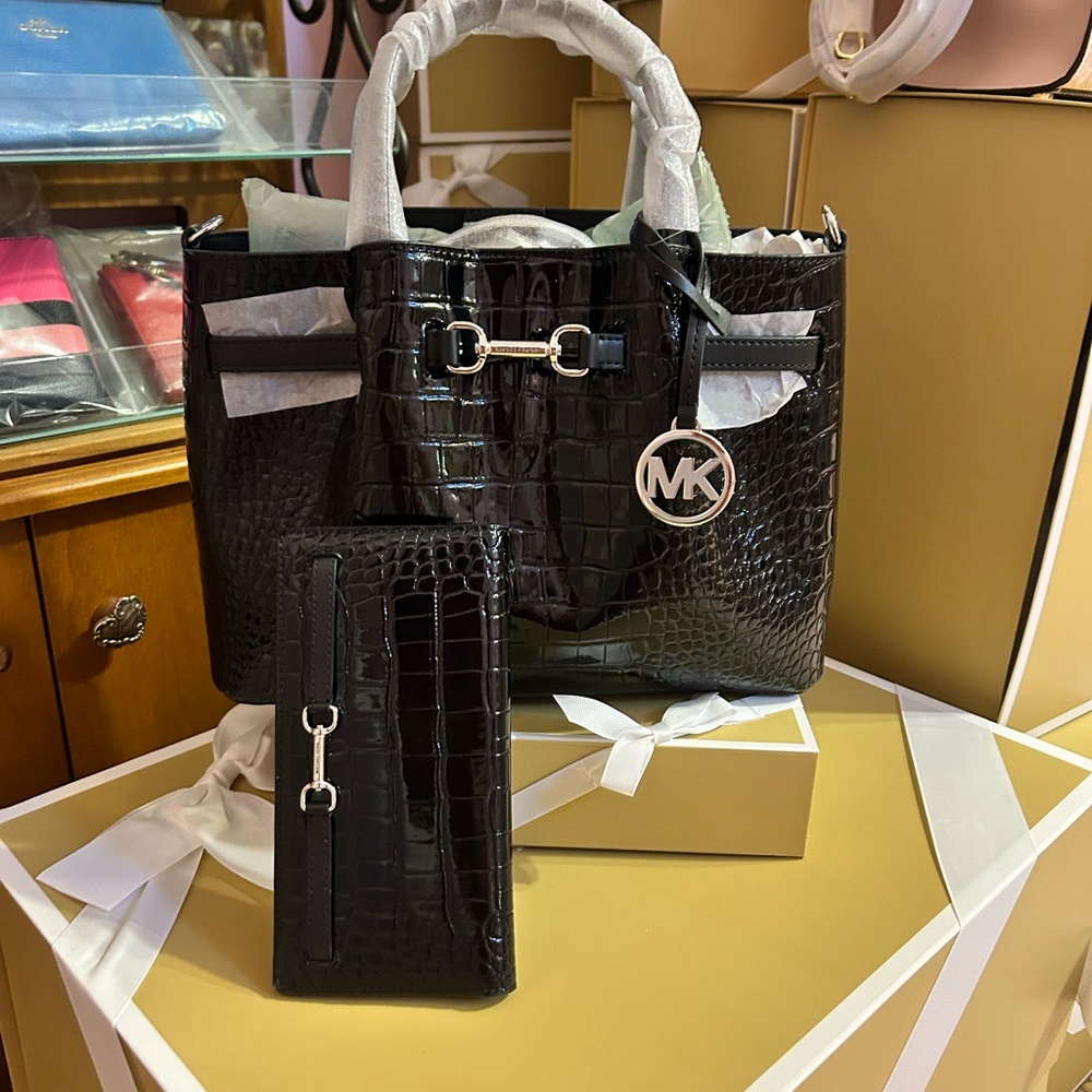 Michael Kors Black Carson Crocodile-Embossed Shoulder Bag